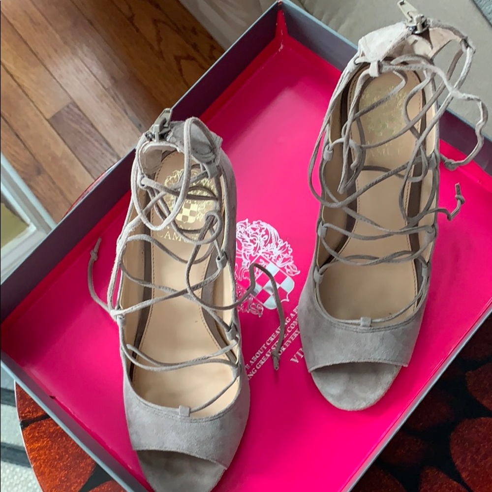 Stone Taupe True Suede🌟 women’s strapped heel🌟